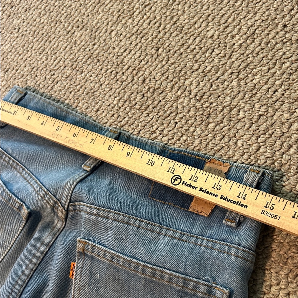 Vintage 1970s Levi's Light Blue Relaxed Jeans - Picture 6 of 16
